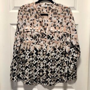 Calvin Klein Geometric Pattern Blouse in Black, White, Pink Adjustable sleeves